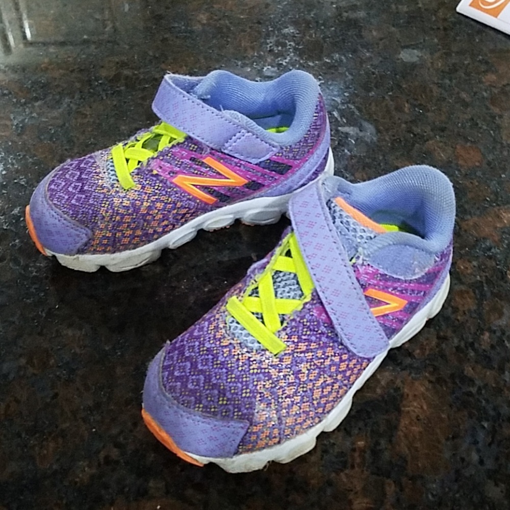 Toddler girls New Balance tennis shoes